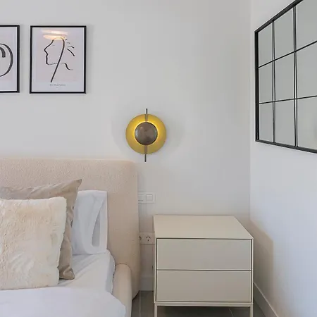 Lejlighed Magnificent 3-bedroom Apartment, Terrace, Sauna And Swimming Pools *