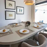 Magnificent 3-bedroom Apartment, Terrace, Sauna And Swimming Pools Εστεπόνα