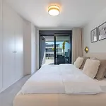 Magnificent 3-bedroom Apartment, Terrace, Sauna And Swimming Pools Διαμέρισμα