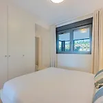 Διαμέρισμα Magnificent 3-bedroom Apartment, Terrace, Sauna And Swimming Pools Εστεπόνα