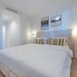 Διαμέρισμα Magnificent 3-bedroom Apartment, Terrace, Sauna And Swimming Pools *