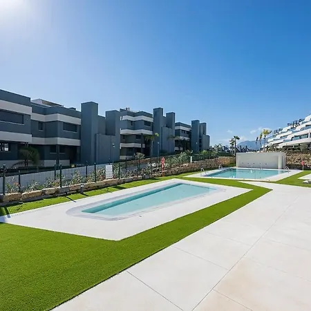 Apartment Magnificent 3-bedroom Apartment, Terrace, Sauna And Swimming Pools Estepona