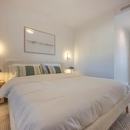 Magnificent 3-bedroom Apartment, Terrace, Sauna And Swimming Pools