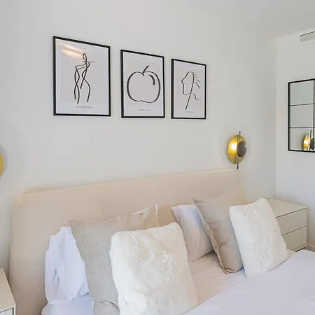 Magnificent 3-bedroom Apartment, Terrace, Sauna And Swimming Pools Daire Estepona