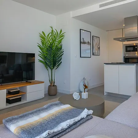 Magnificent 3-bedroom Apartment, Terrace, Sauna And Swimming Pools Daire Estepona