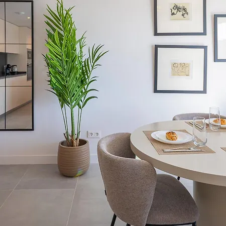 Magnificent 3-bedroom Apartment, Terrace, Sauna And Swimming Pools Daire Estepona