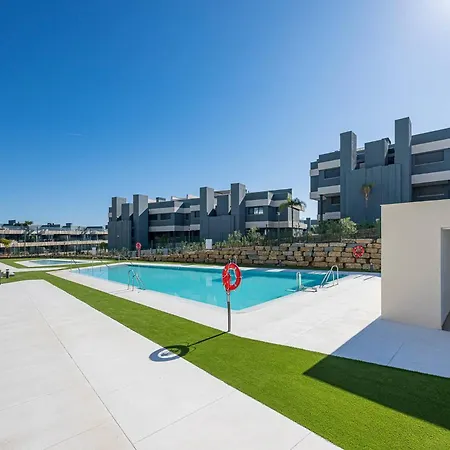 Magnificent 3-bedroom Apartment, Terrace, Sauna And Swimming Pools Daire *