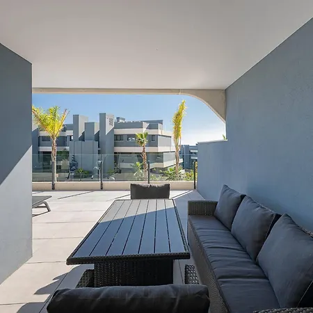 Apartamento Magnificent 3-bedroom Apartment, Terrace, Sauna And Swimming Pools
