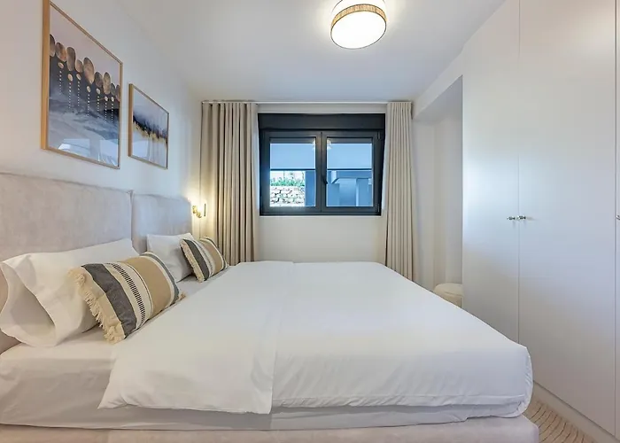 Magnificent 3-bedroom Apartment, Terrace, Sauna And Swimming Pools Apartament