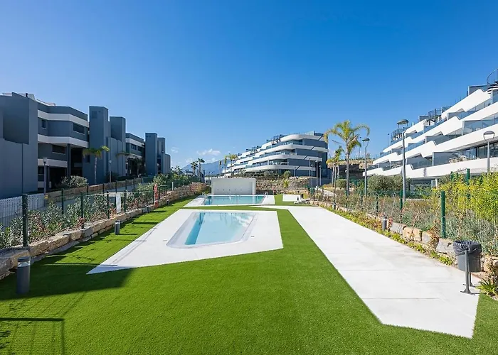 Magnificent 3-bedroom Apartment, Terrace, Sauna And Swimming Pools Apartament *