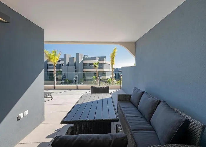 Magnificent 3-bedroom Apartment, Terrace, Sauna And Swimming Pools * Estepona