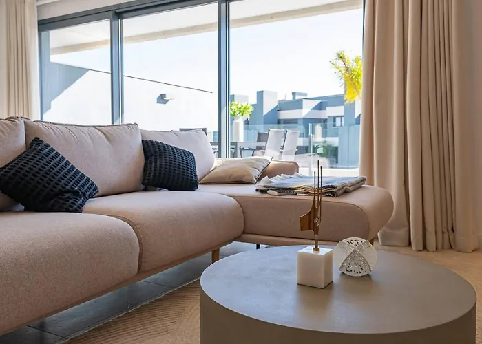 Magnificent 3-bedroom Apartment, Terrace, Sauna And Swimming Pools Apartament *