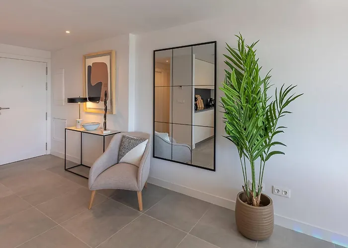 Magnificent 3-bedroom Apartment, Terrace, Sauna And Swimming Pools Estepona