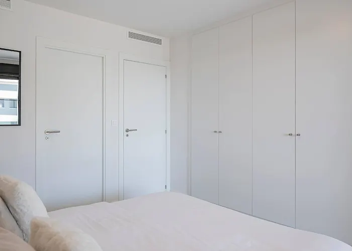 Apartament Magnificent 3-bedroom Apartment, Terrace, Sauna And Swimming Pools Estepona