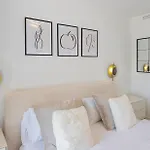 Magnificent 3-bedroom Apartment, Terrace, Sauna And Swimming Pools Apartment Estepona