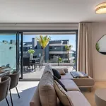 Apartment Magnificent 3-bedroom Apartment, Terrace, Sauna And Swimming Pools *