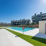 Magnificent 3-bedroom Apartment, Terrace, Sauna And Swimming Pools Apartment *