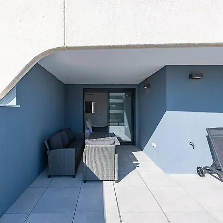 Magnificent 3-bedroom Apartment, Terrace, Sauna And Swimming Pools *