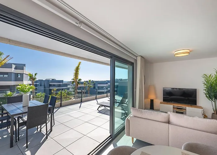 Apartamento Magnificent 3-bedroom Apartment, Terrace, Sauna And Swimming Pools *