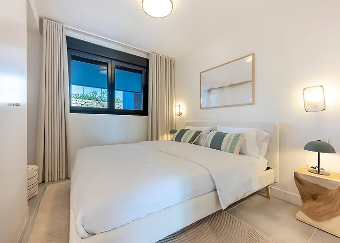 Magnificent 3-bedroom Apartment, Terrace, Sauna And Swimming Pools Estepona