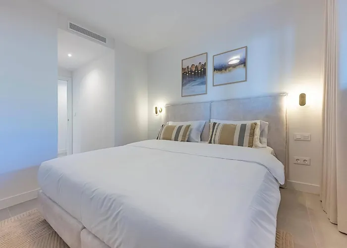 Apartamento Magnificent 3-bedroom Apartment, Terrace, Sauna And Swimming Pools *