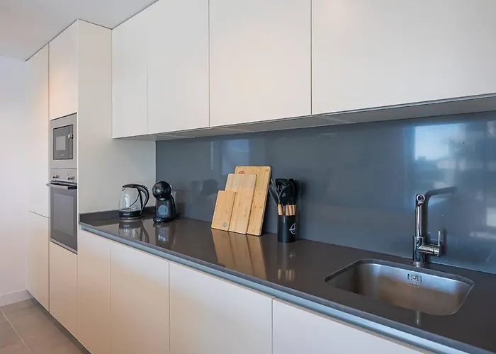 Magnificent 3-bedroom Apartment, Terrace, Sauna And Swimming Pools Apartamento