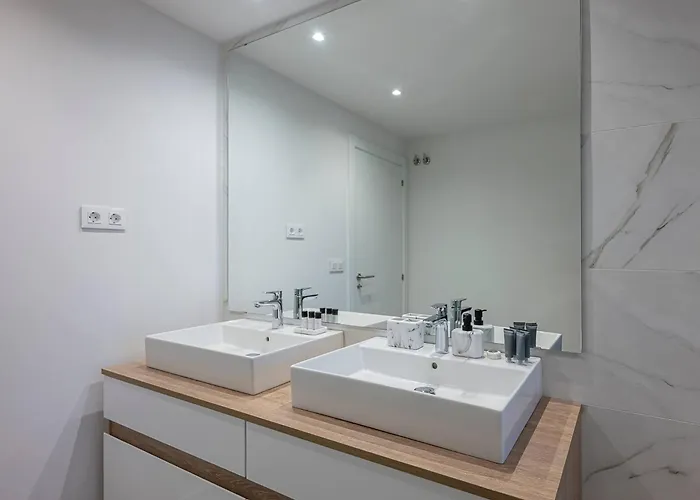 Magnificent 3-bedroom Apartment, Terrace, Sauna And Swimming Pools *