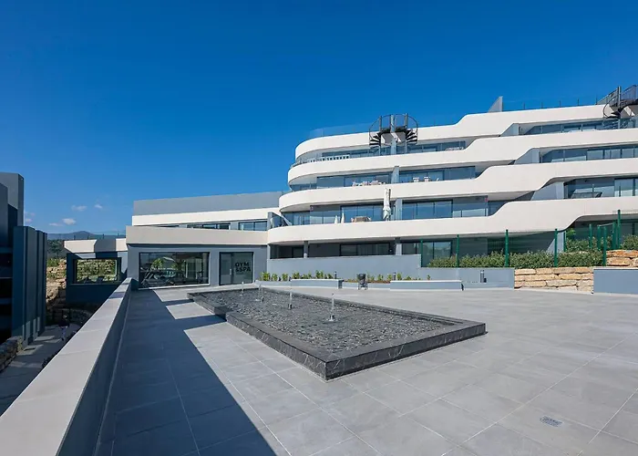 Magnificent 3-bedroom Apartment, Terrace, Sauna And Swimming Pools Apartamento *